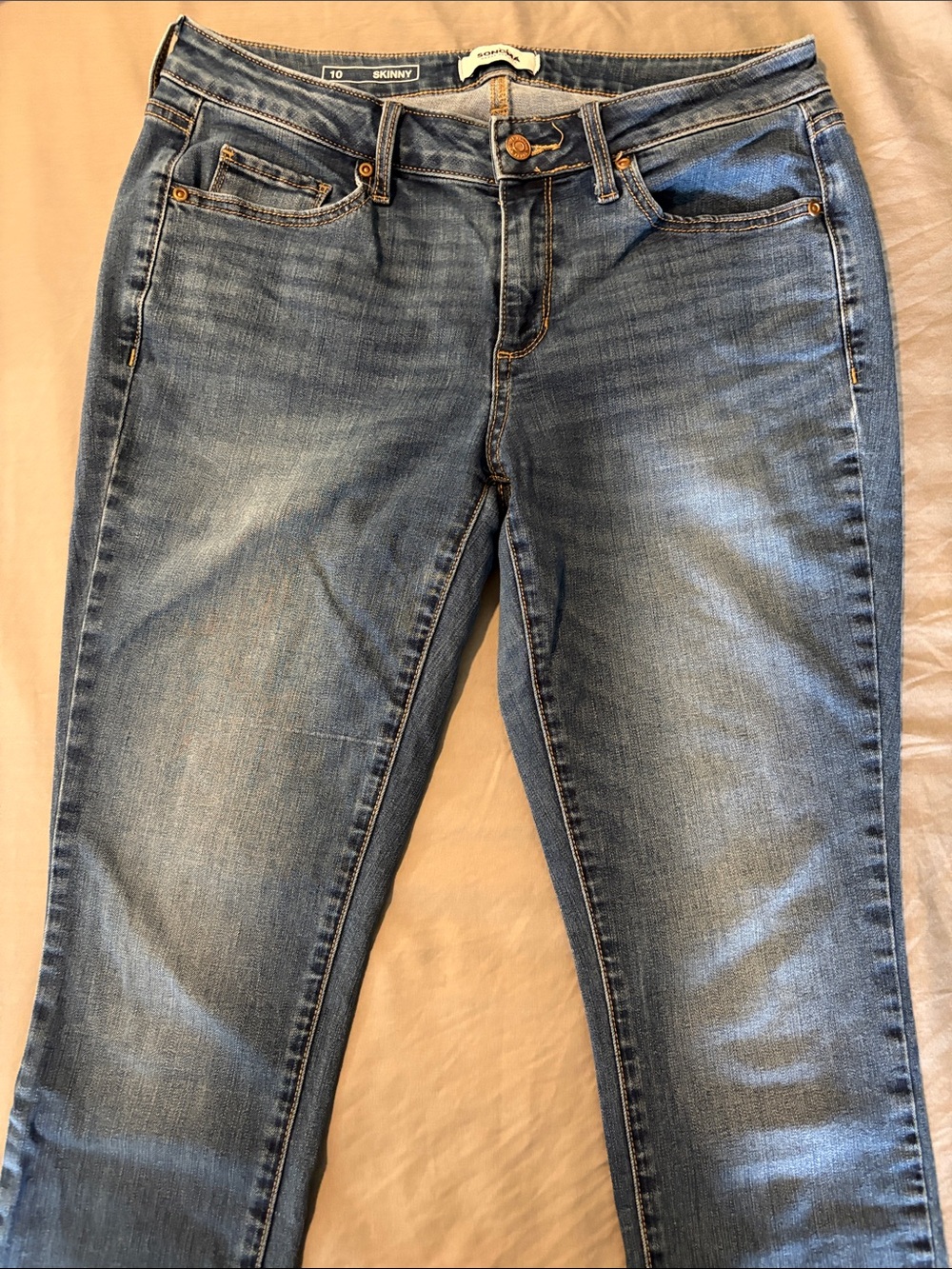 Sonoma Women’s Skinny Jeans in Medium Blue Wash - Picture 3 of 3